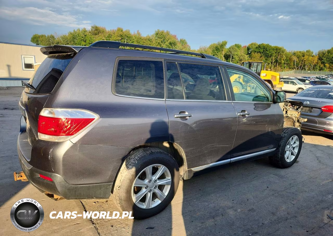 2012 Toyota Highlander Base VIN:5TDBK3EH8CS160776 - 3