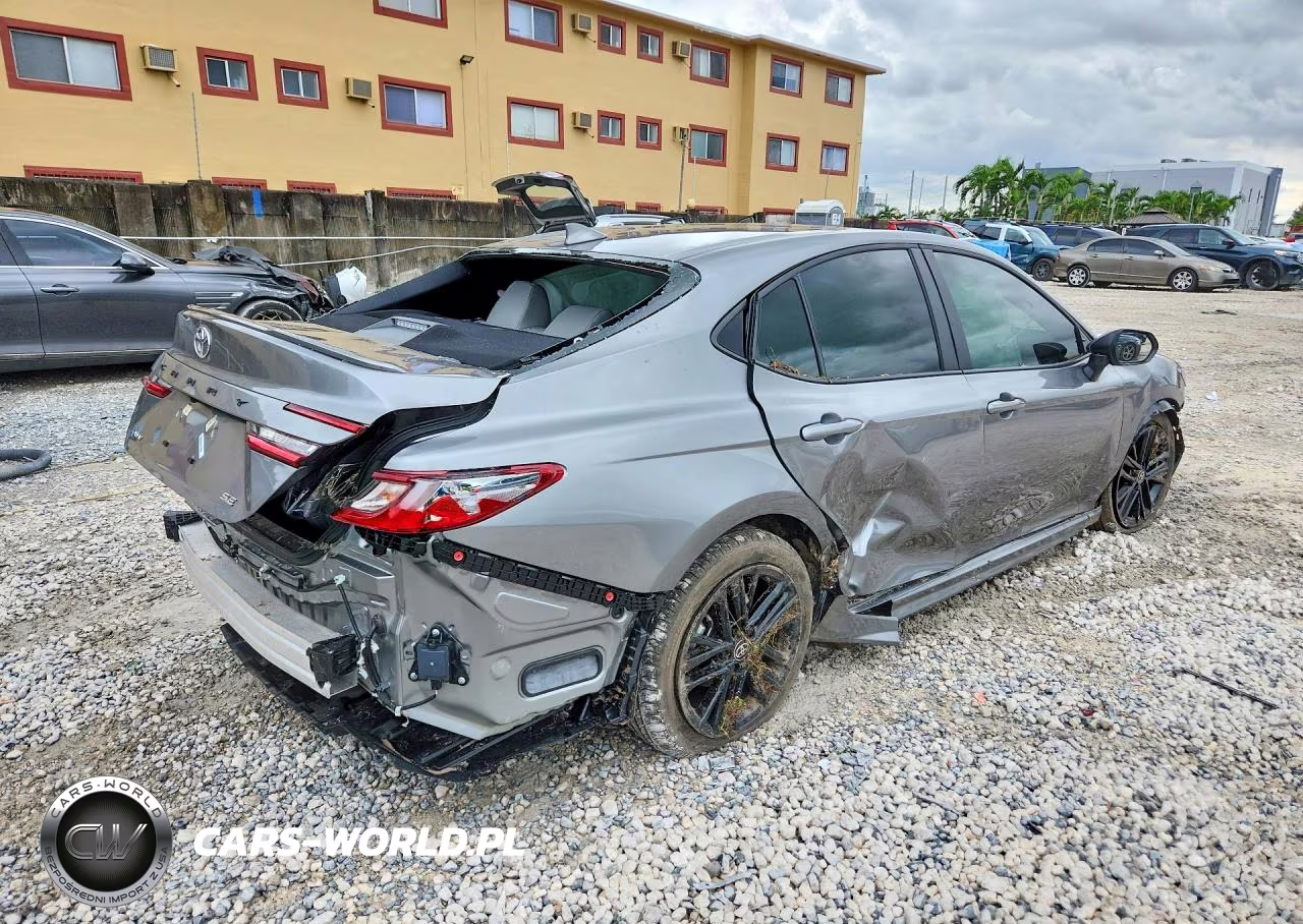 2026 Toyota Camry Se VIN:4T1DAACK2TU306241 - 3
