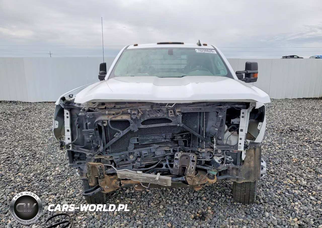 2018 Chevrolet Silverado K3500 VIN:1GC4KYCG8JF258090 - 5