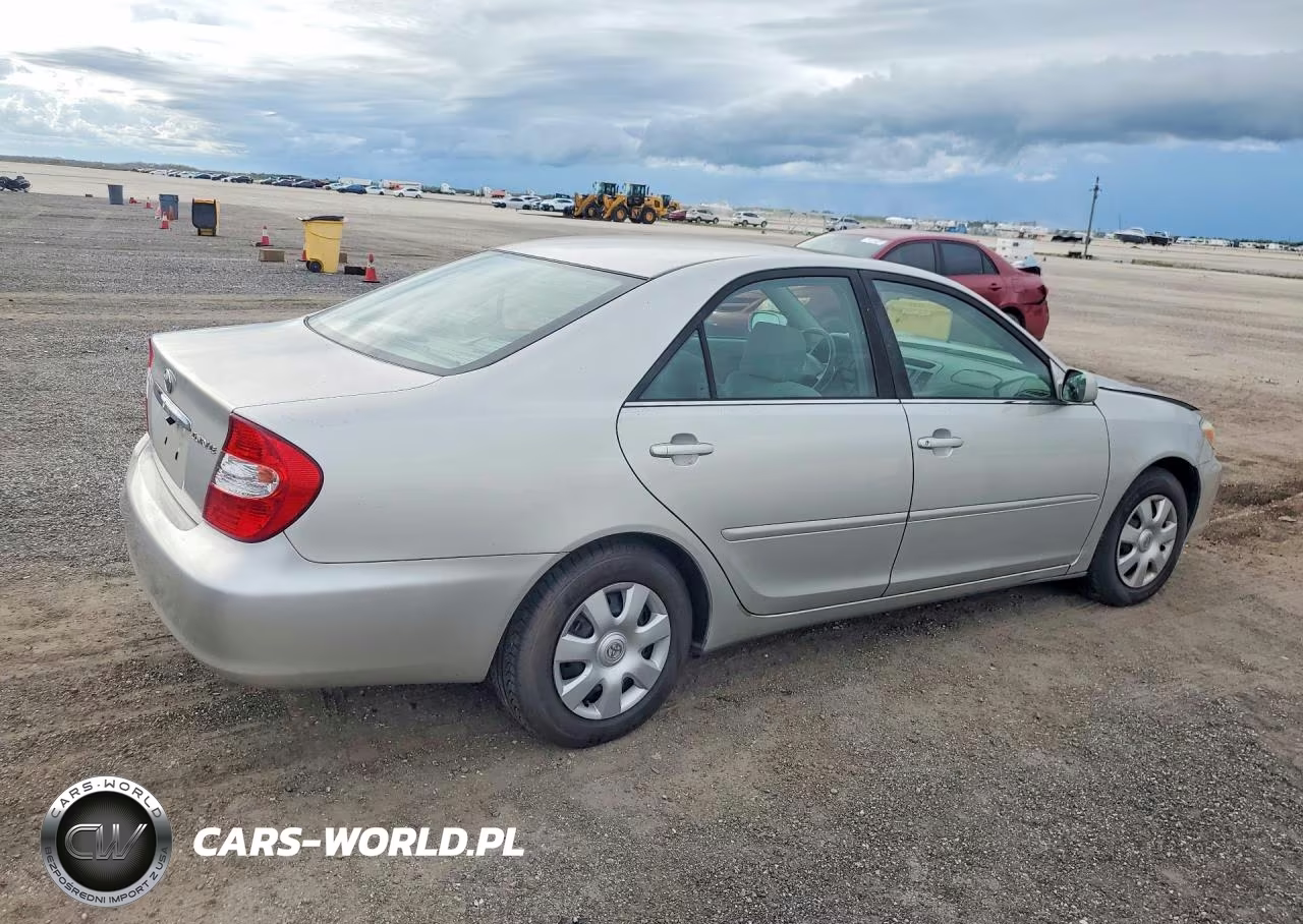 2003 Toyota Camry Le VIN:4T1BE32K63U675175 - 3