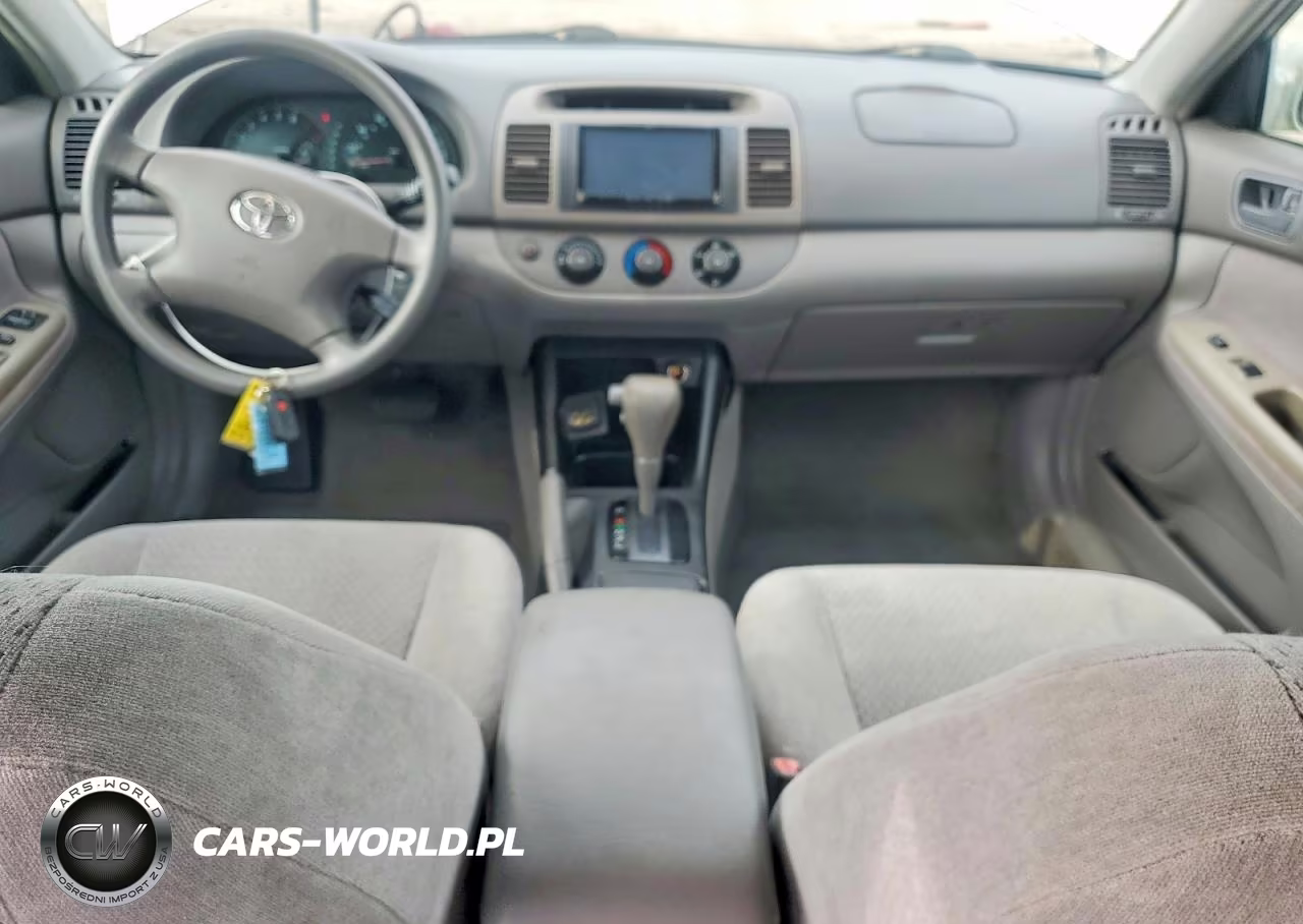2003 Toyota Camry Le VIN:4T1BE32K63U675175 - 8