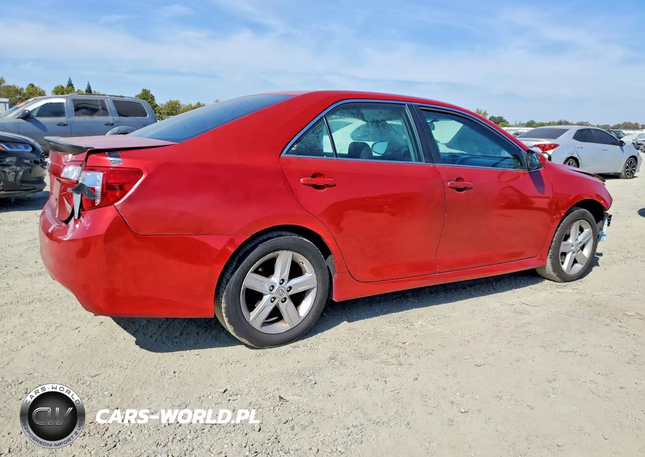 2014 Toyota Camry Se VIN:4T1BF1FK3EU781257 - 3