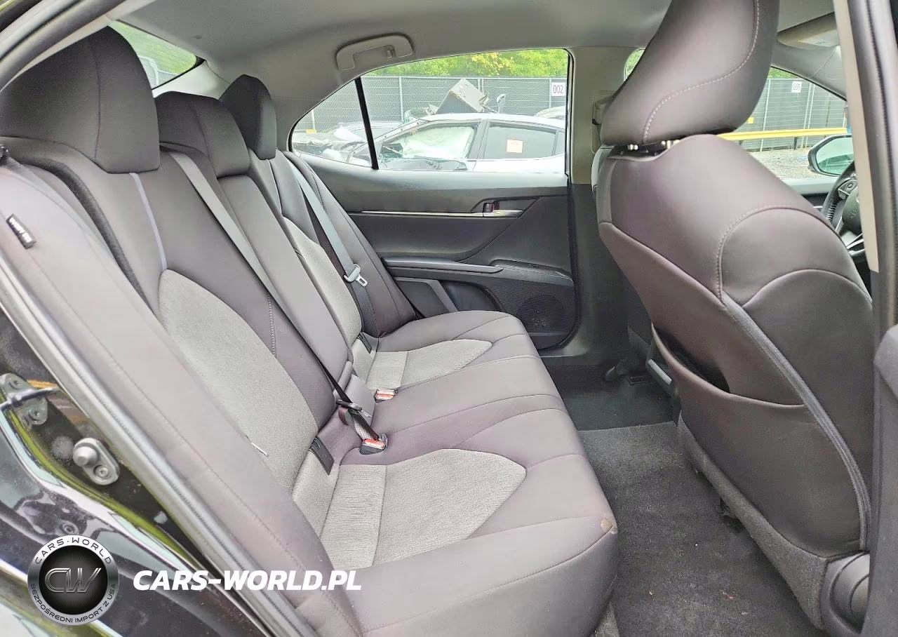 2021 Toyota Camry Le VIN:4T1C11BKXMU021804 - 10