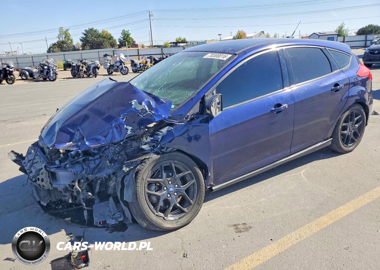 2016 Ford Focus Se VIN:1FADP3K26GL391618 - 1