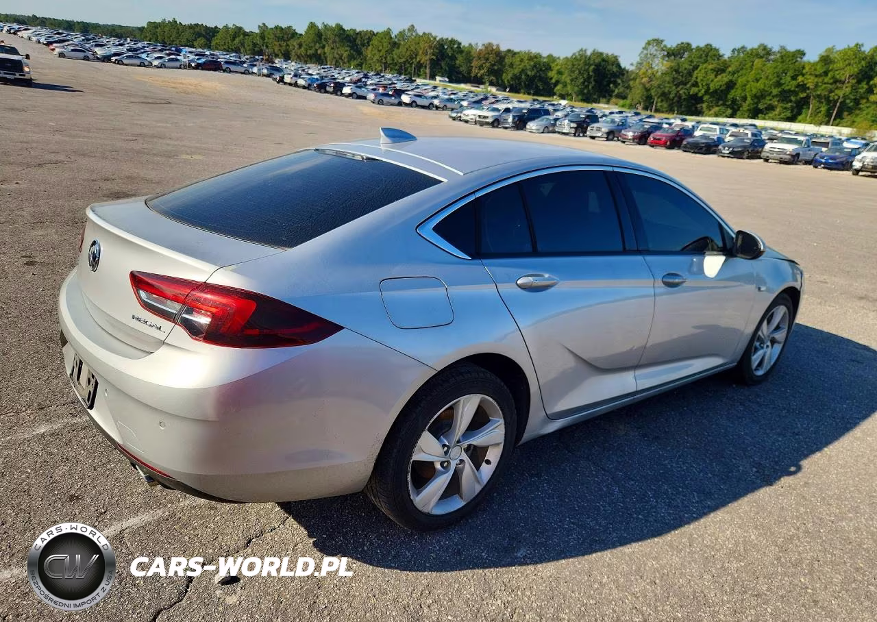 2018 Buick Regal Preferred VIN:W04GL6SX5J1132972 - 3