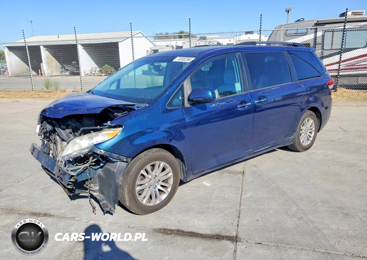 2012 Toyota Sienna Xle 8-Passenger