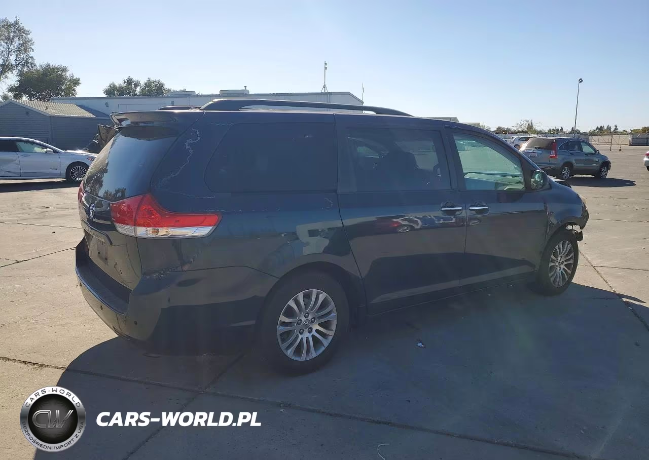 2012 Toyota Sienna Xle 8-Passenger VIN:5TDYK3DC2CS225914 - 3