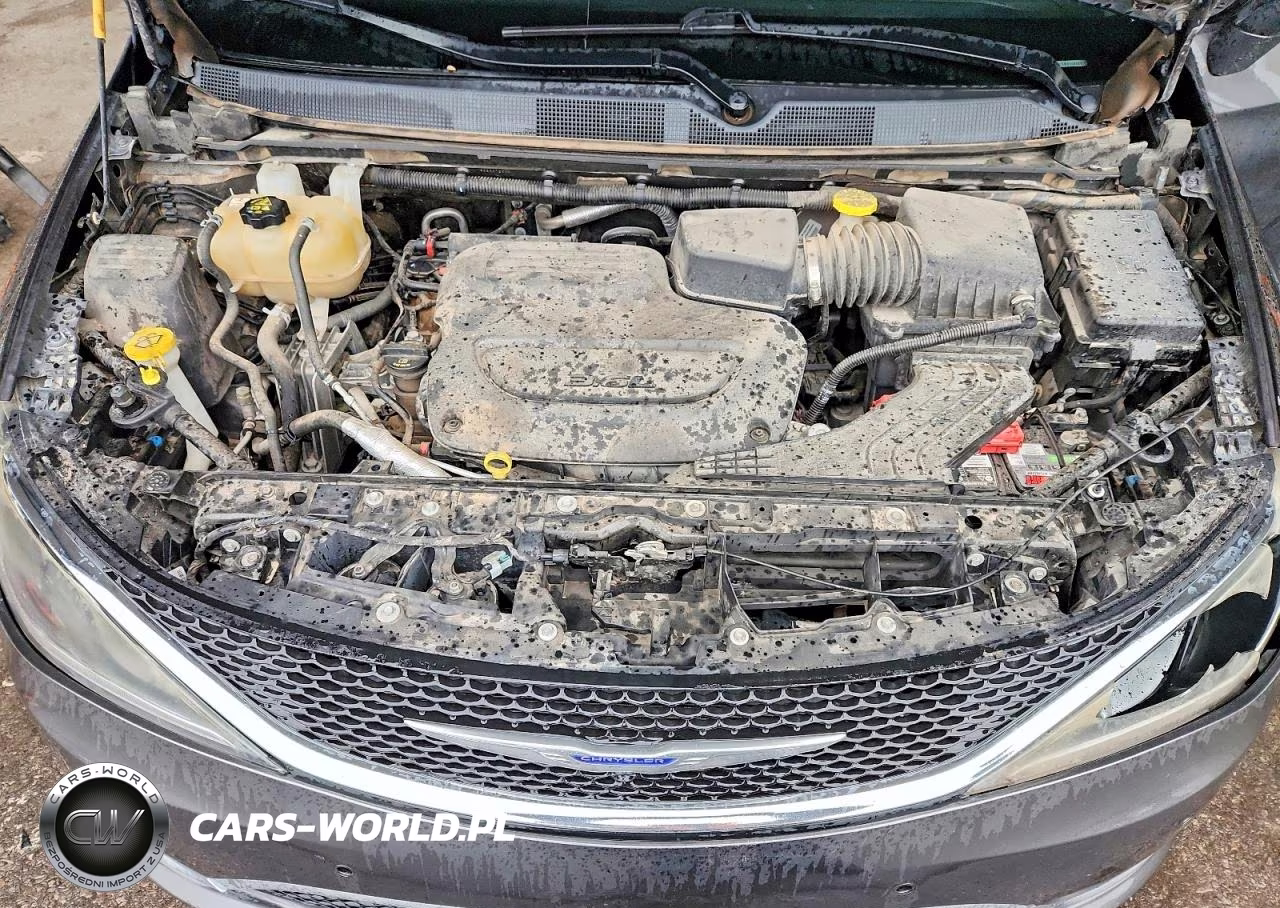 2019 Chrysler Pacifica Touring Plus VIN:2C4RC1FG7KR628655 - 12