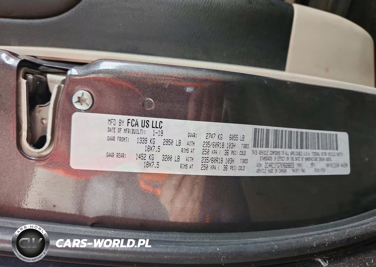 2019 Chrysler Pacifica Touring Plus VIN:2C4RC1FG7KR628655 - 13