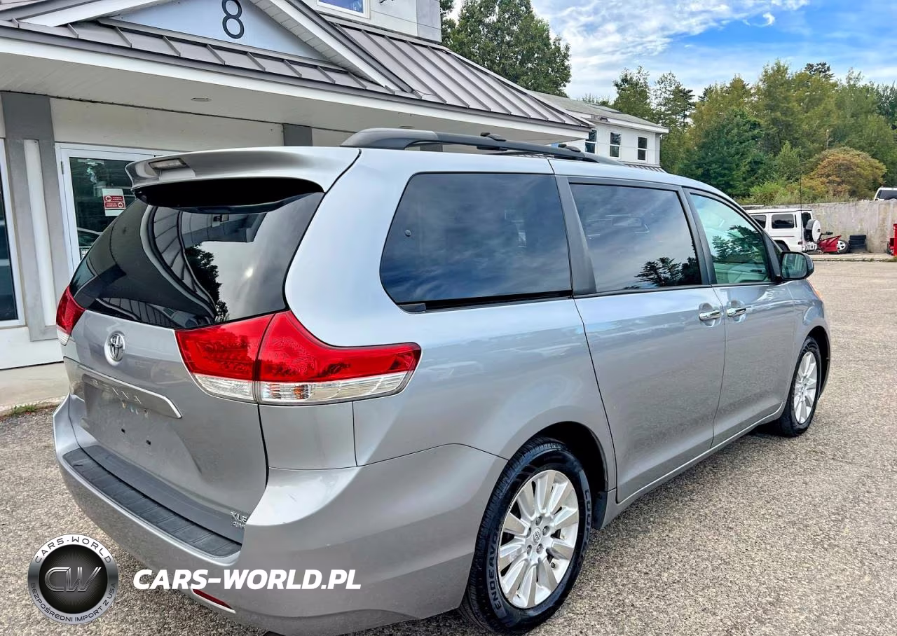 2013 Toyota Sienna Xle 7-Passenger VIN:5TDDK3DC2DS049138 - 4