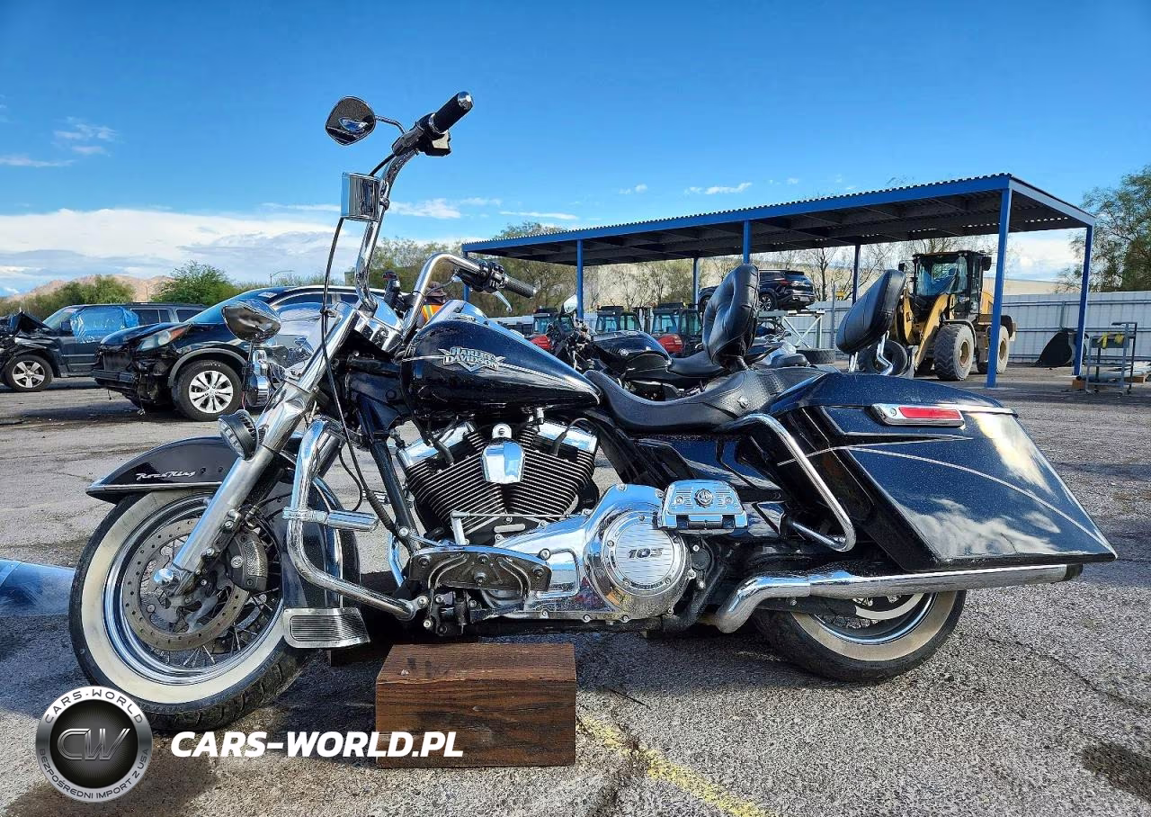 2012 Harley-Davidson Flhrc Road King Classic VIN:1HD1FRM15CB667728 - 3