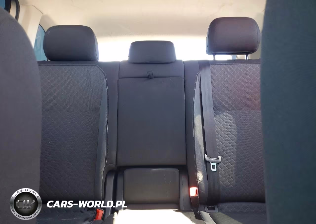 2019 Volkswagen Tiguan S VIN:3VV1B7AX5KM097295 - 10