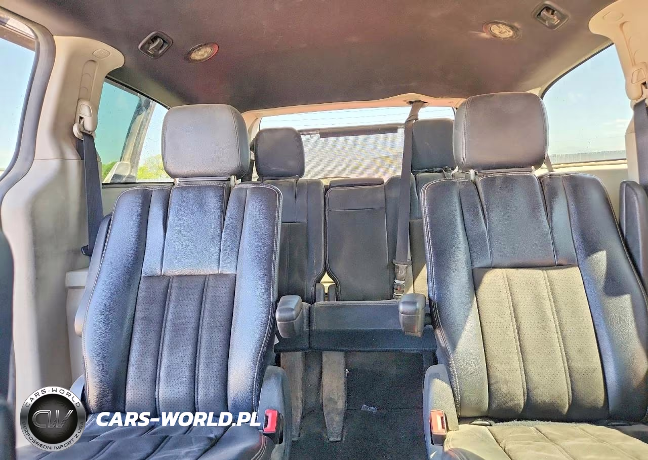 2019 Dodge Grand Caravan Sxt VIN:2C4RDGCG0KR747829 - 10