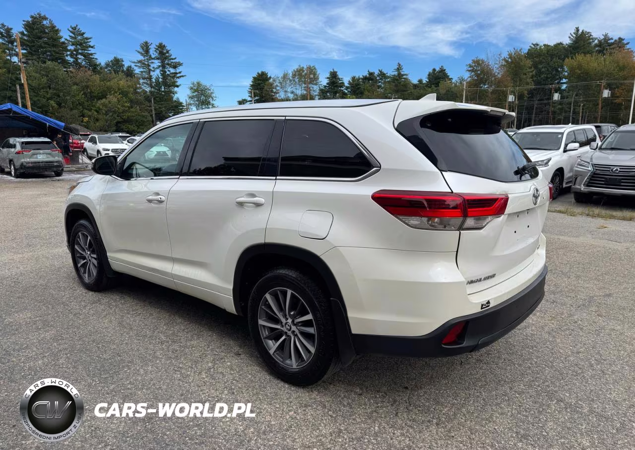 2017 Toyota Highlander Xle VIN:5TDJZRFH9HS362817 - 3