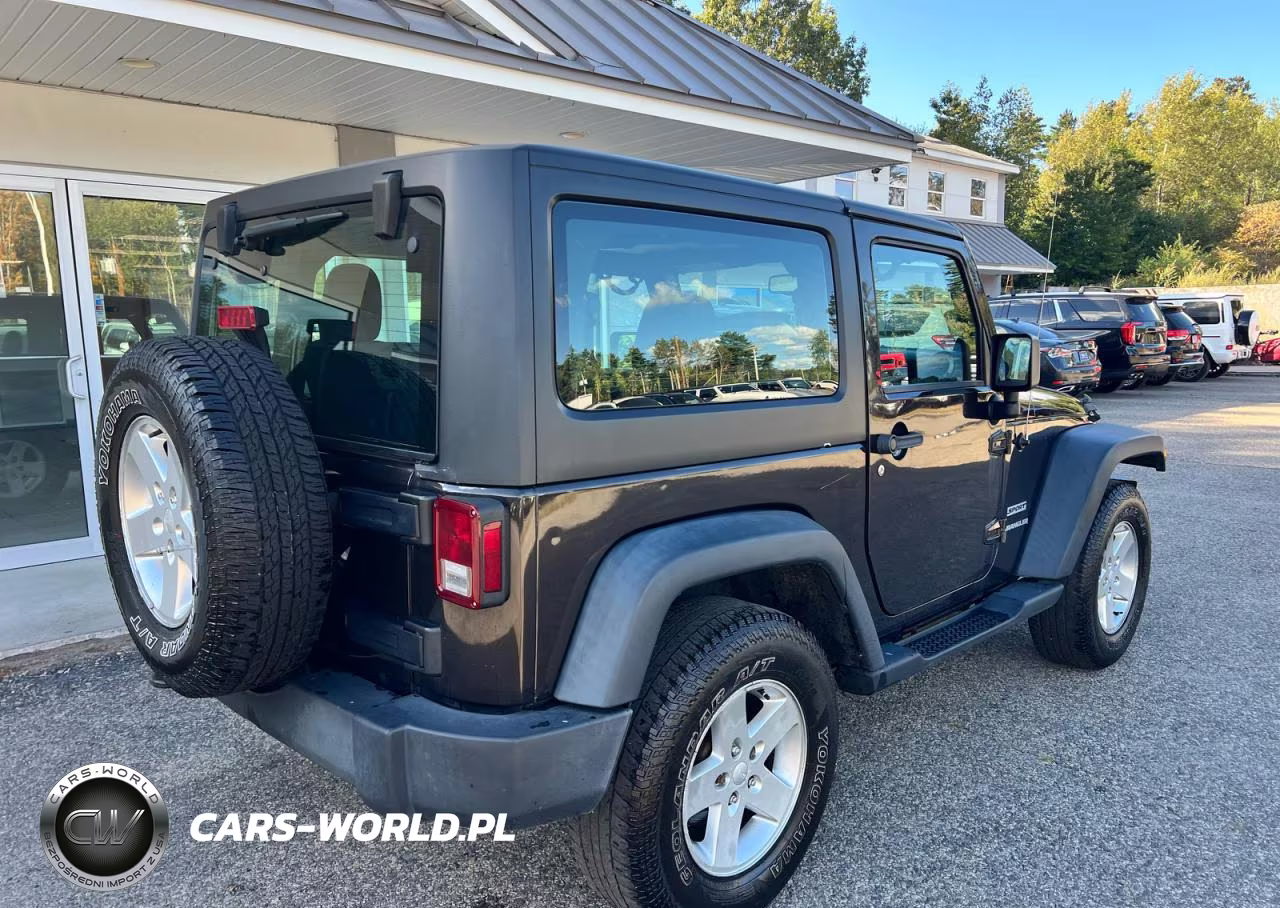 2013 Jeep Wrangler Sport VIN:1C4AJWAGXDL682177 - 4