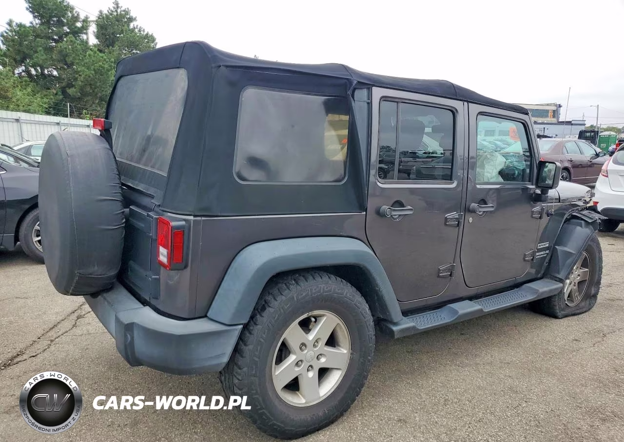 2016 Jeep Wrangler Unlimited Sport VIN:1C4BJWDG4GL249345 - 3