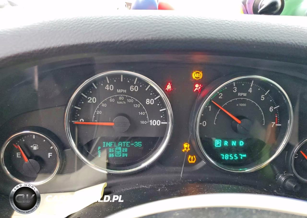 2016 Jeep Wrangler Unlimited Sport VIN:1C4BJWDG4GL249345 - 9