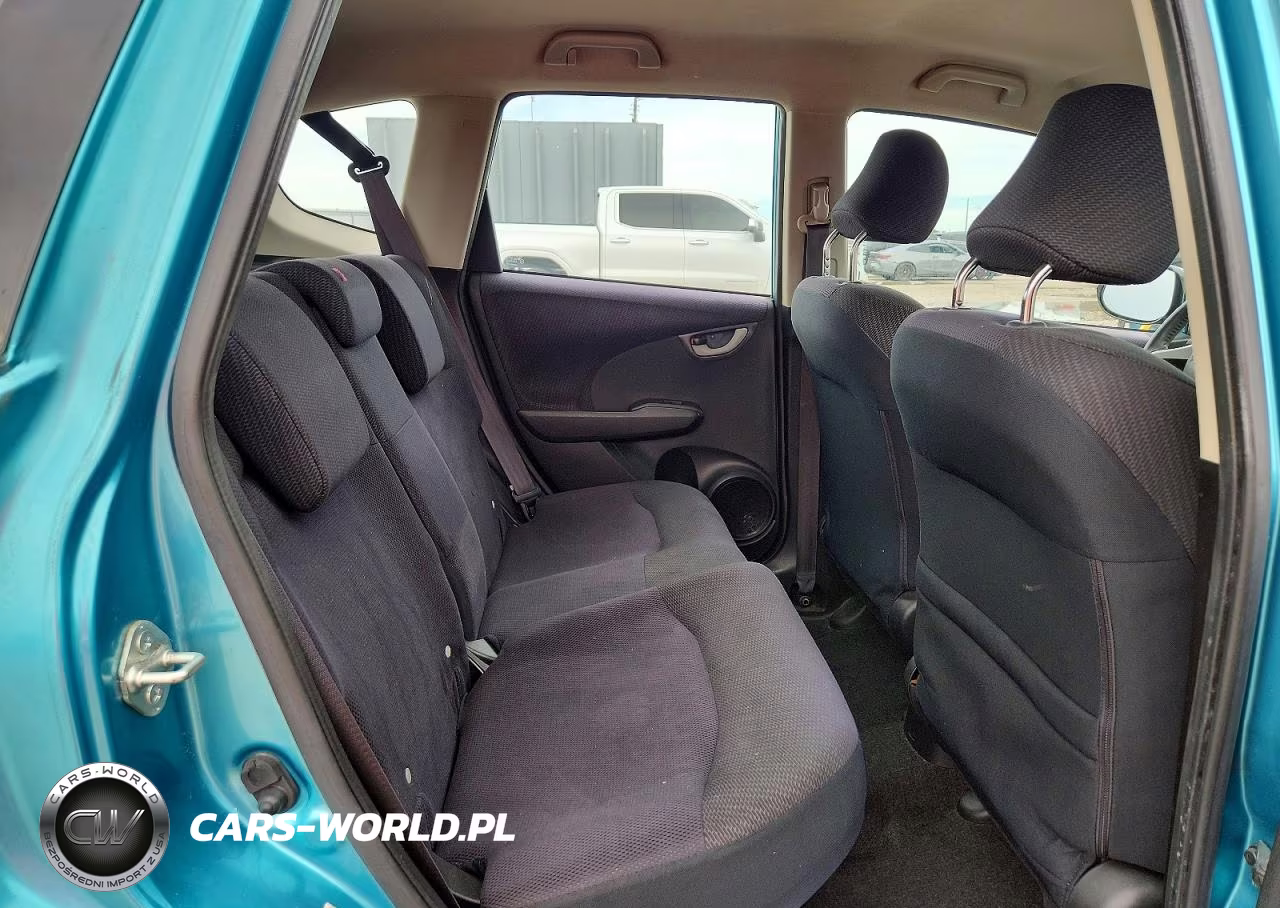 2012 Honda Fit Sport VIN:JHMGE8H59CC014804 - 10