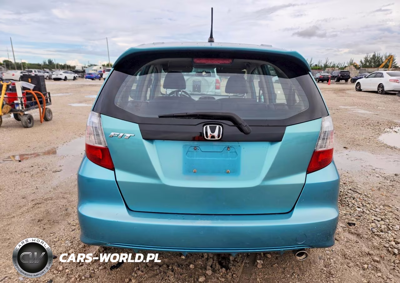 2012 Honda Fit Sport VIN:JHMGE8H59CC014804 - 6