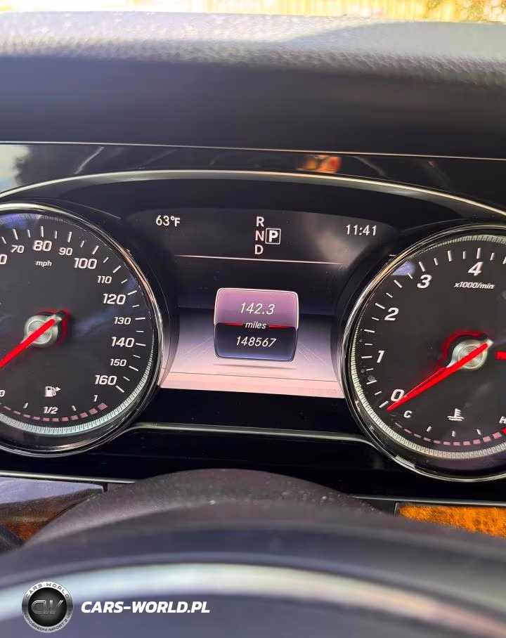 2017 Mercedes-Benz E 300 4Matic VIN:WDDZF4KBXHA018352 - 10