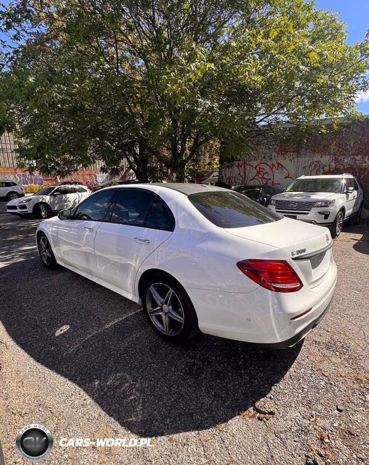 2017 Mercedes-Benz E 300 4Matic VIN:WDDZF4KBXHA018352 - 4