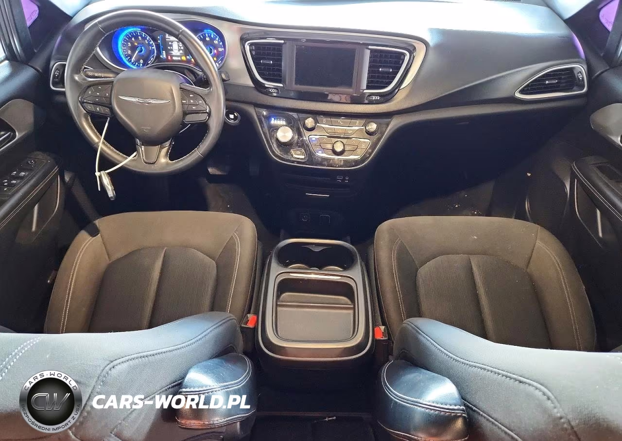 2020 Chrysler Pacifica Touring VIN:2C4RC1FG3LR147349 - 8
