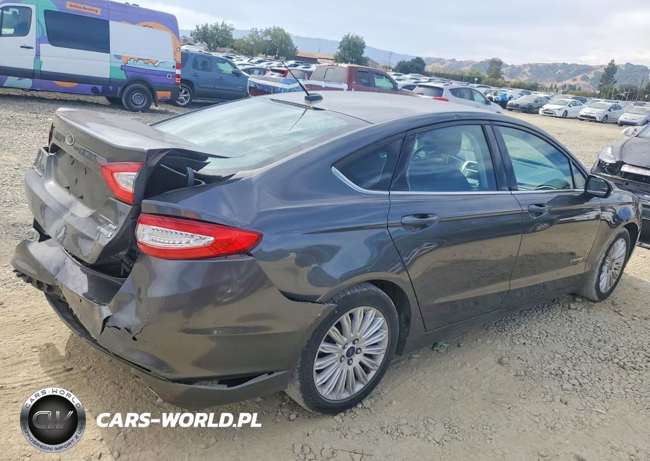 2015 Ford Fusion Se Hybrid VIN:3FA6P0LU8FR208792 - 3