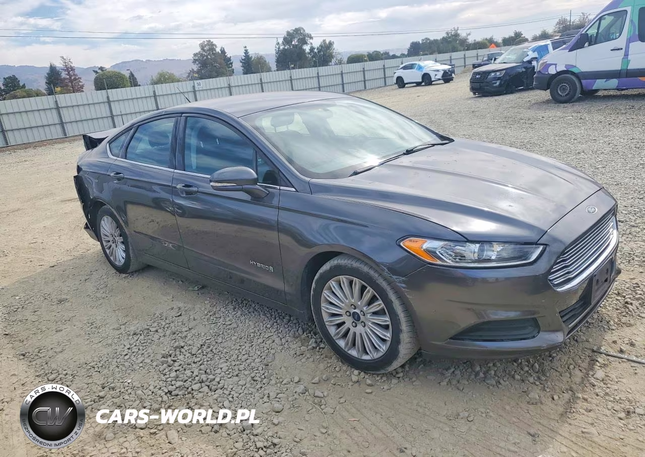 2015 Ford Fusion Se Hybrid VIN:3FA6P0LU8FR208792 - 4