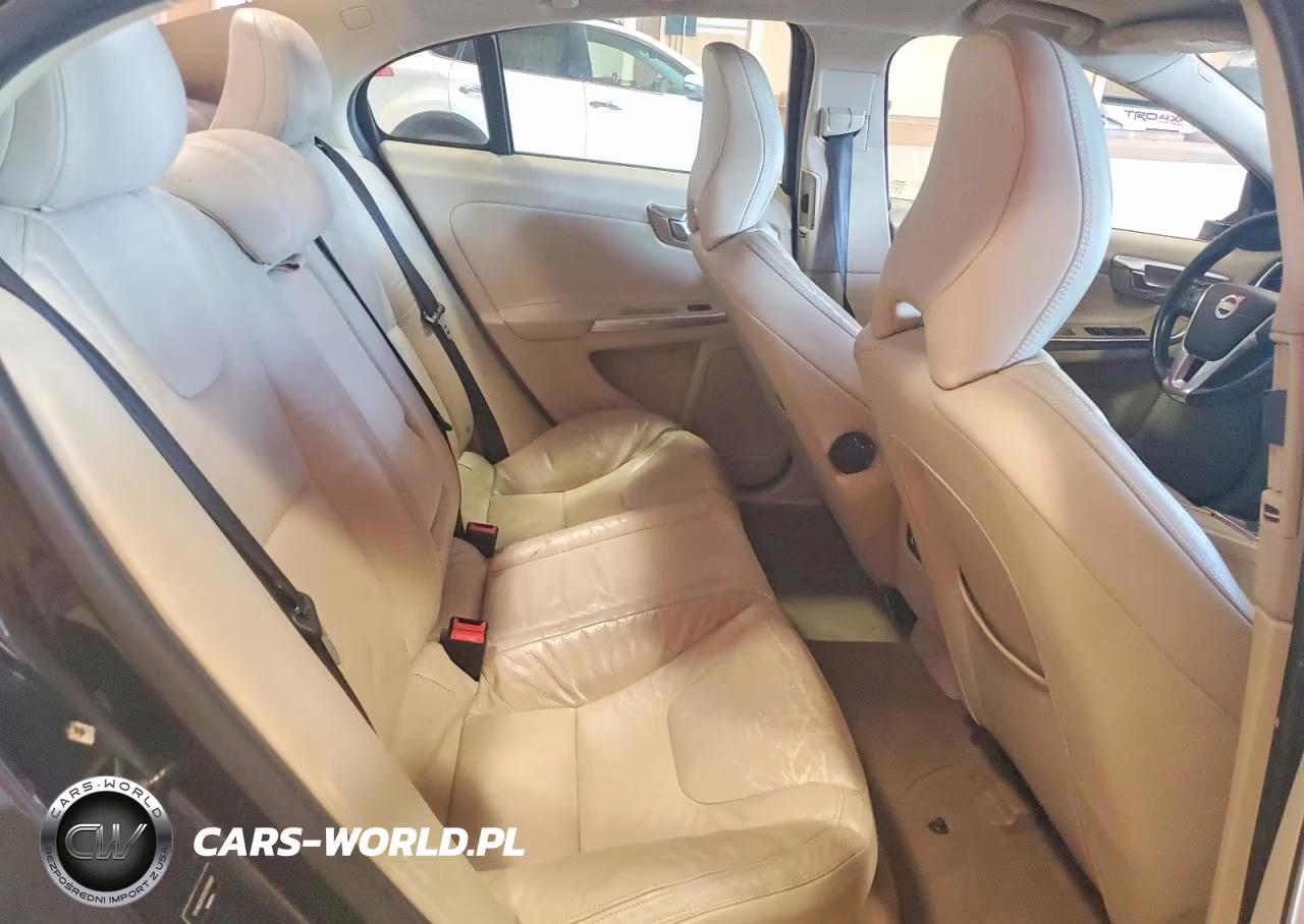 2012 Volvo S60 T5 VIN:YV1622FS7C2109907 - 10
