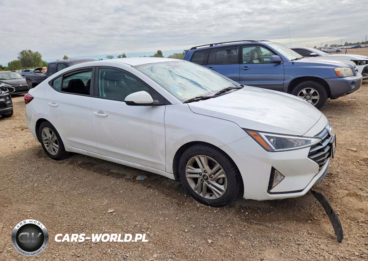 2020 Hyundai Elantra Sel VIN:5NPD84LF4LH546647 - 4