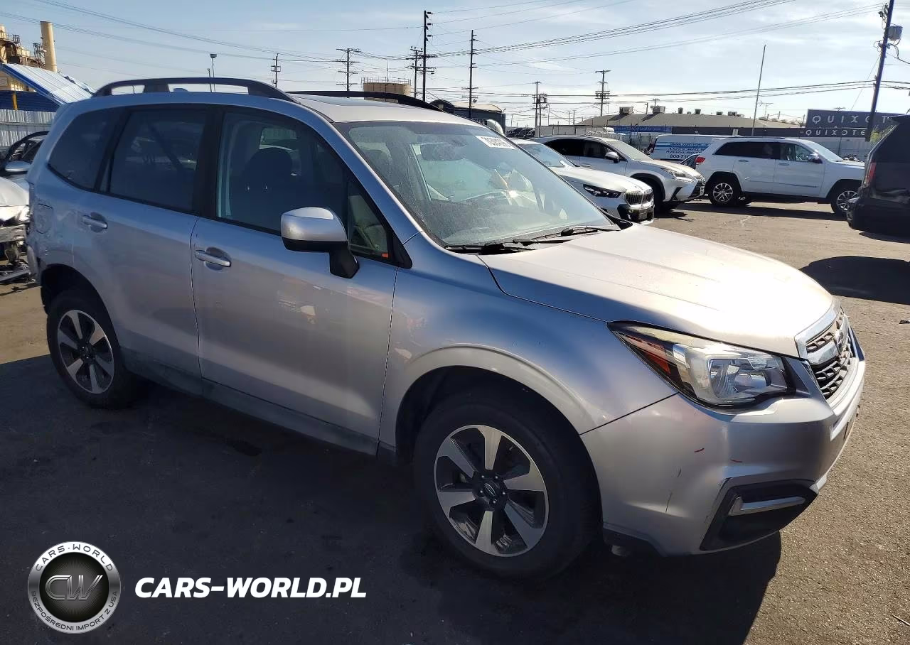 2018 Subaru Forester 2.5I Premium VIN:JF2SJAGC5JH549371 - 4