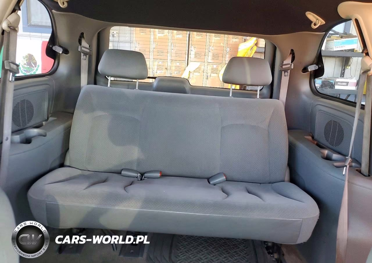 2007 Chrysler Town & Country Lx VIN:1A4GJ45R77B240424 - 10
