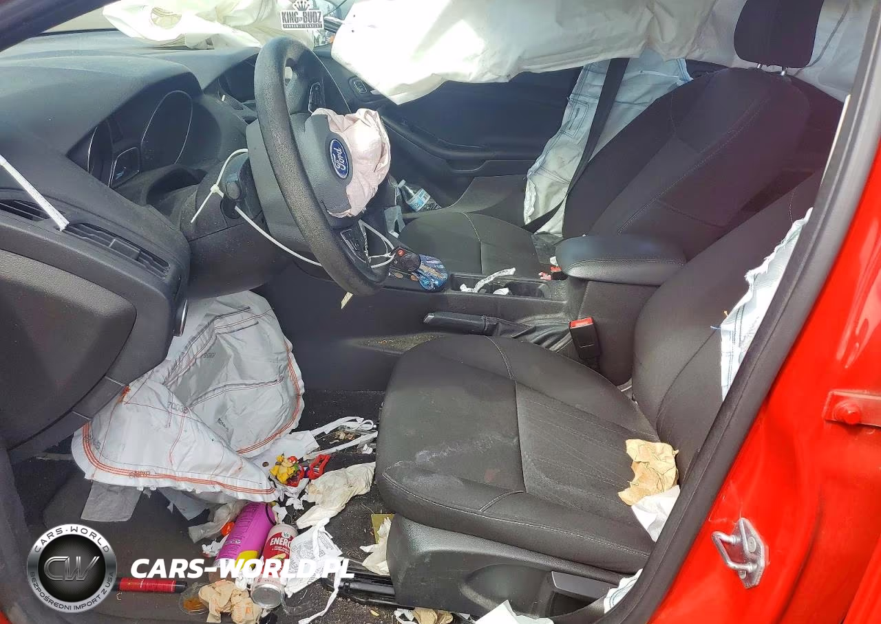 2017 Ford Focus Se VIN:1FADP3F23HL347104 - 7