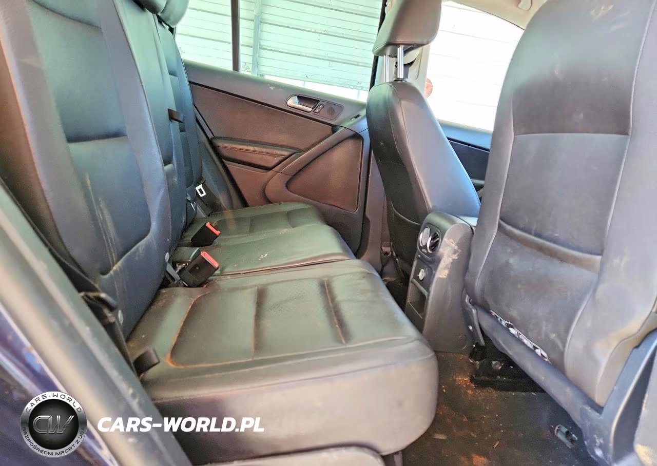 2015 Volkswagen Tiguan S VIN:WVGAV7AX9FW508074 - 11