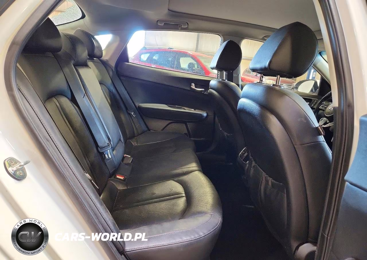 2019 Kia Optima Ex VIN:5XXGU4L16KG330001 - 10