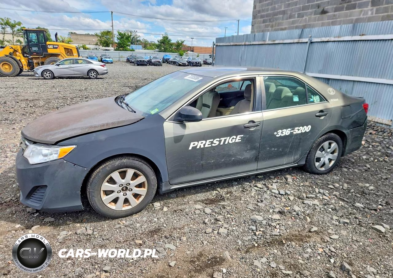 2014 Toyota Camry Le VIN:4T4BF1FK6ER390870 - 1