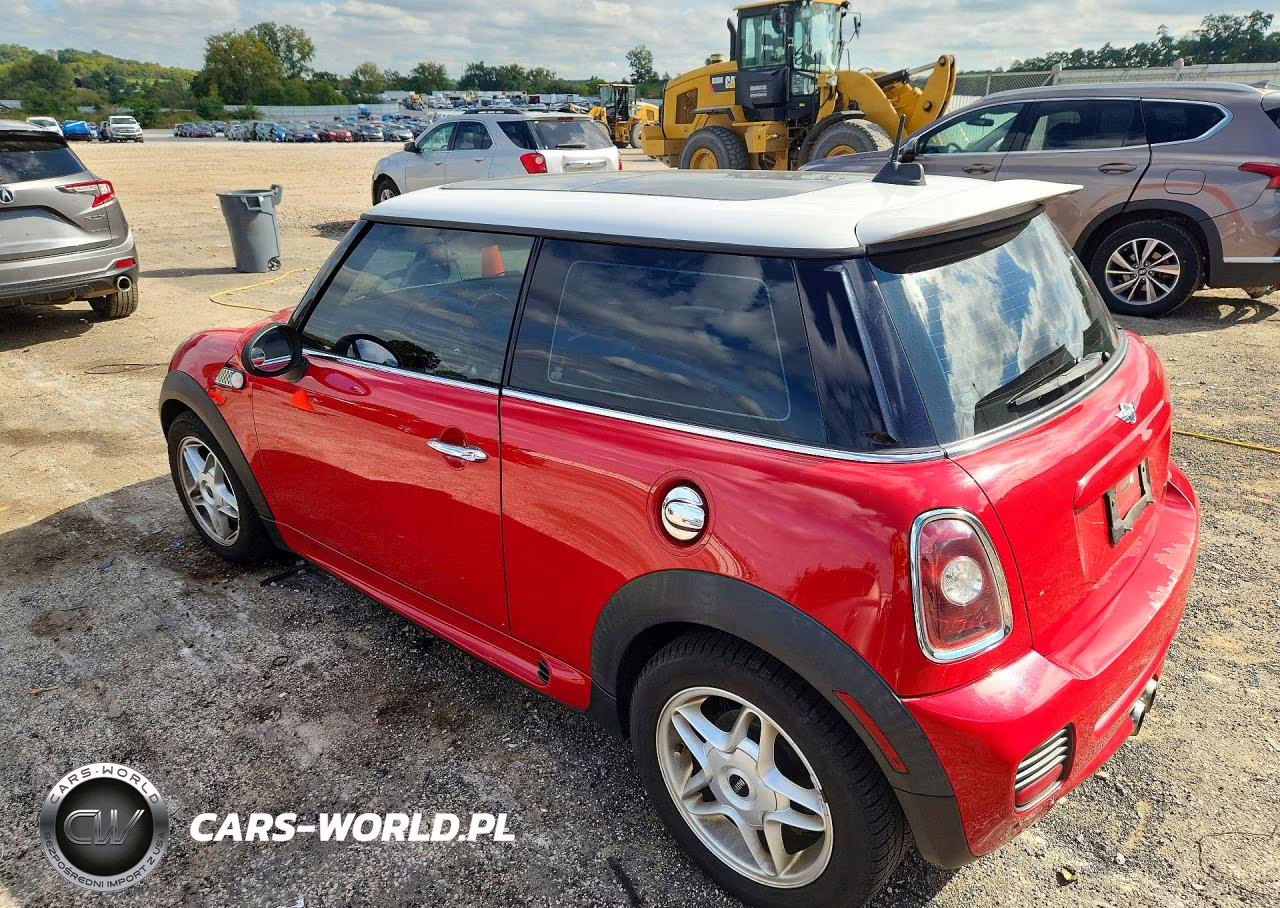 2008 Mini Cooper S VIN:WMWMF73518TT88802 - 2