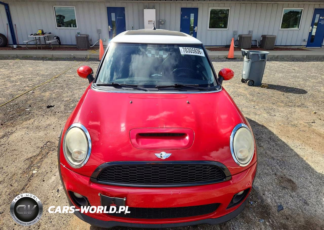 2008 Mini Cooper S VIN:WMWMF73518TT88802 - 5