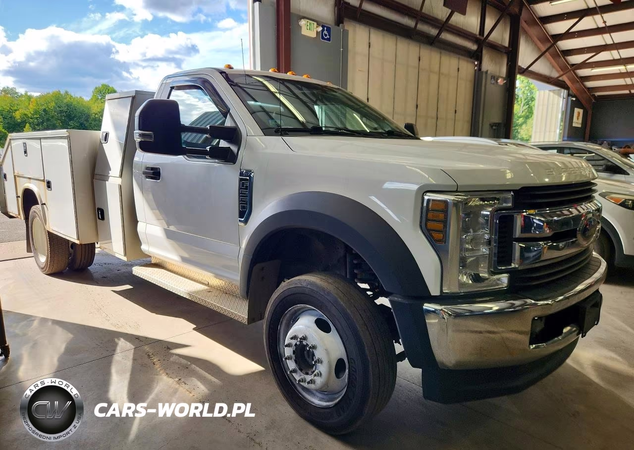 2019 Ford F550 Super Duty VIN:1FDUF5HY6KEF42664 - 4