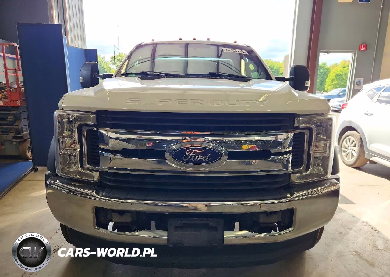 2019 Ford F550 Super Duty VIN:1FDUF5HY6KEF42664 - 5