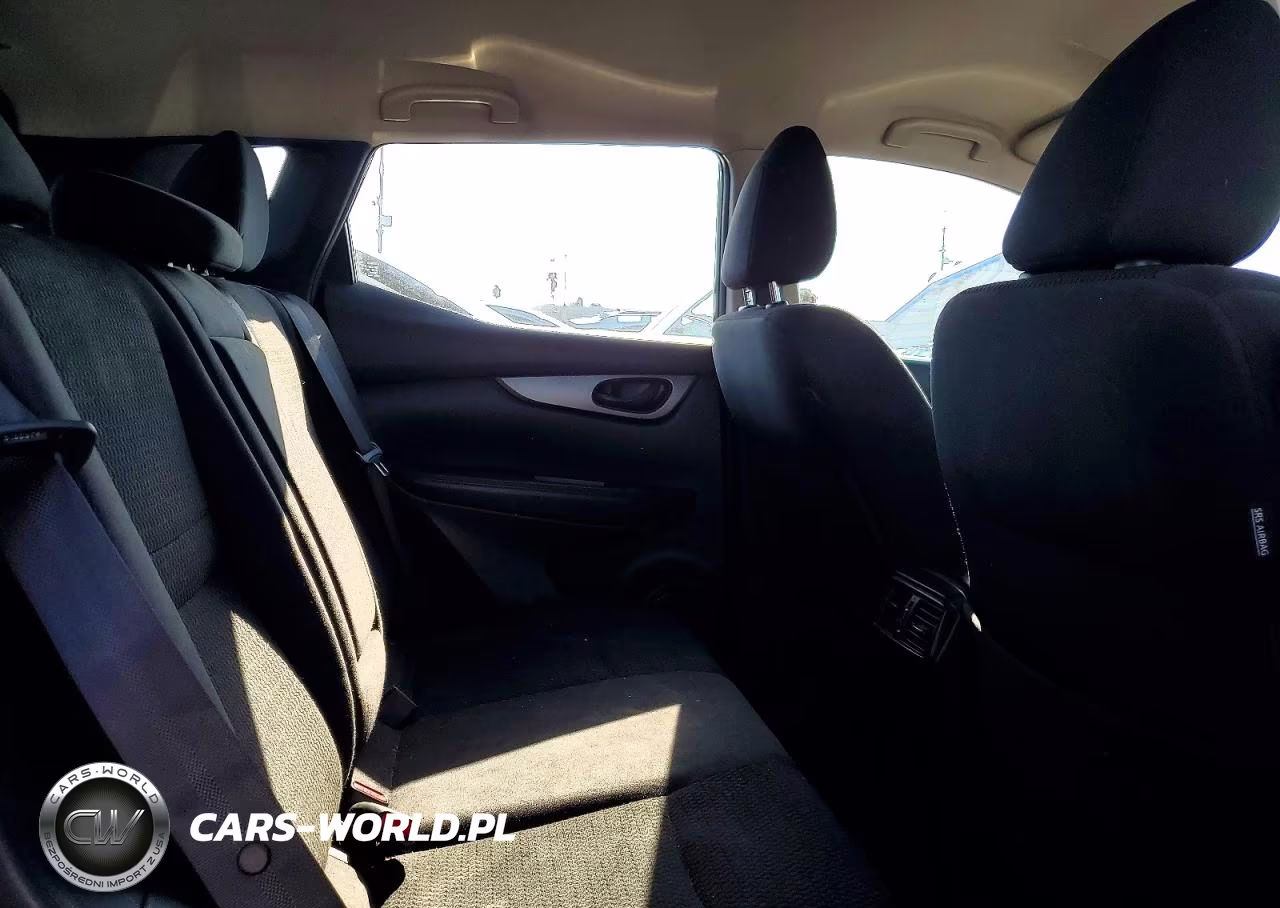 2018 Nissan Rogue Sport S VIN:JN1BJ1CP6JW160387 - 11