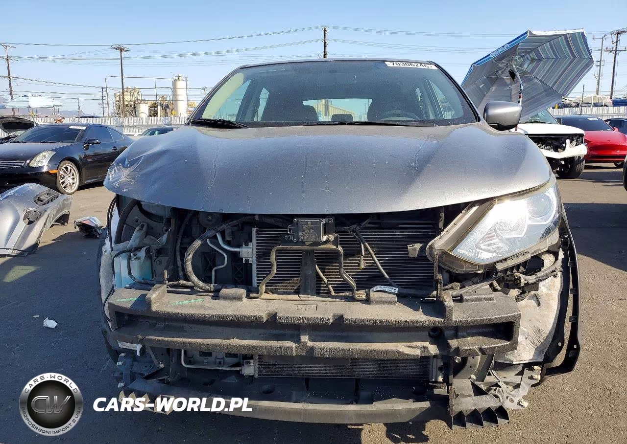 2018 Nissan Rogue Sport S VIN:JN1BJ1CP6JW160387 - 5
