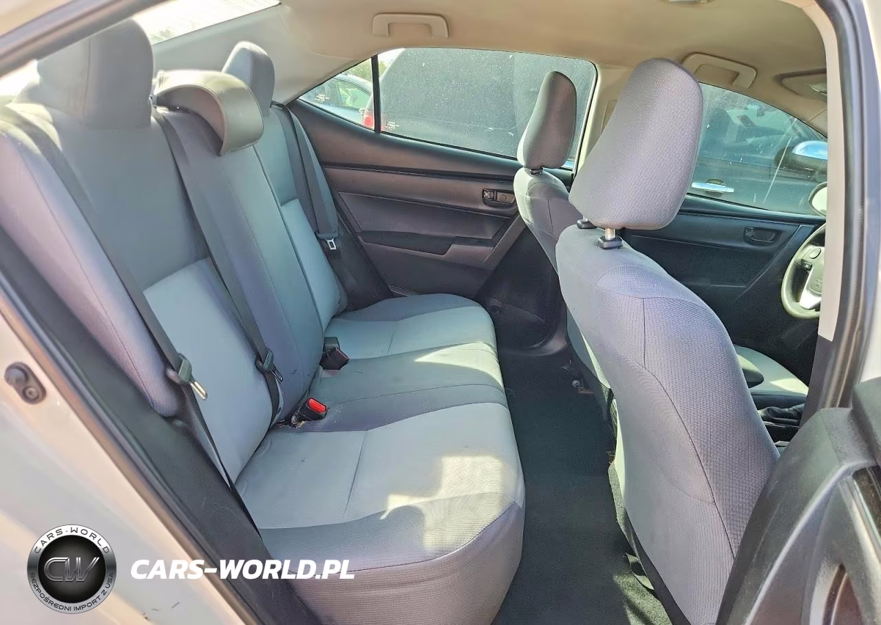 2018 Toyota Corolla L VIN:5YFBURHEXJP770733 - 10
