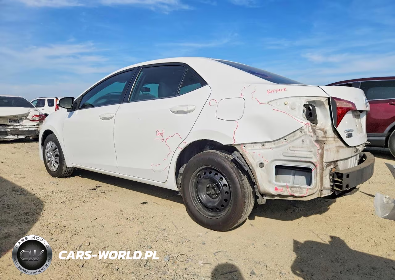 2018 Toyota Corolla L VIN:5YFBURHEXJP770733 - 2