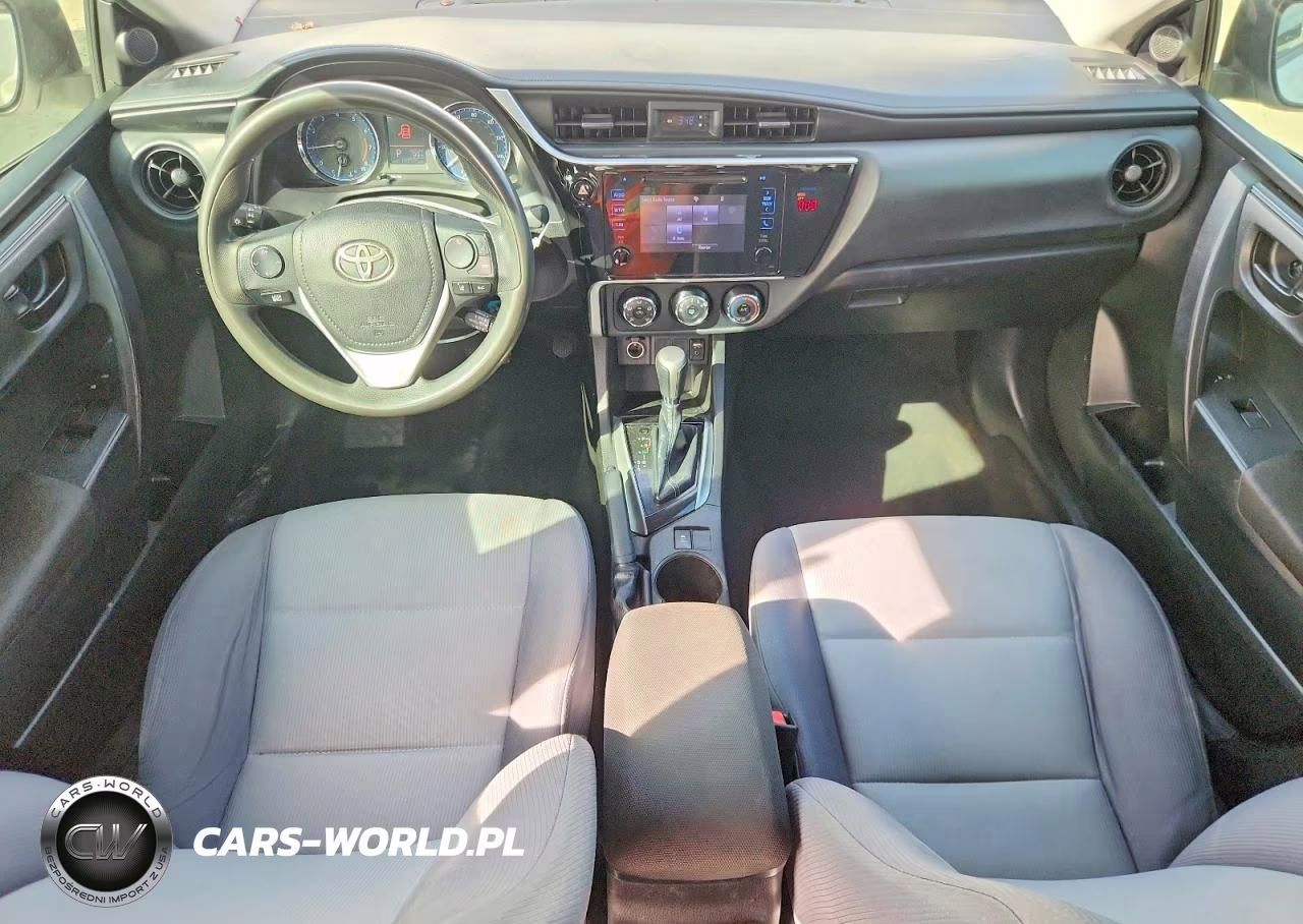 2018 Toyota Corolla L VIN:5YFBURHEXJP770733 - 8