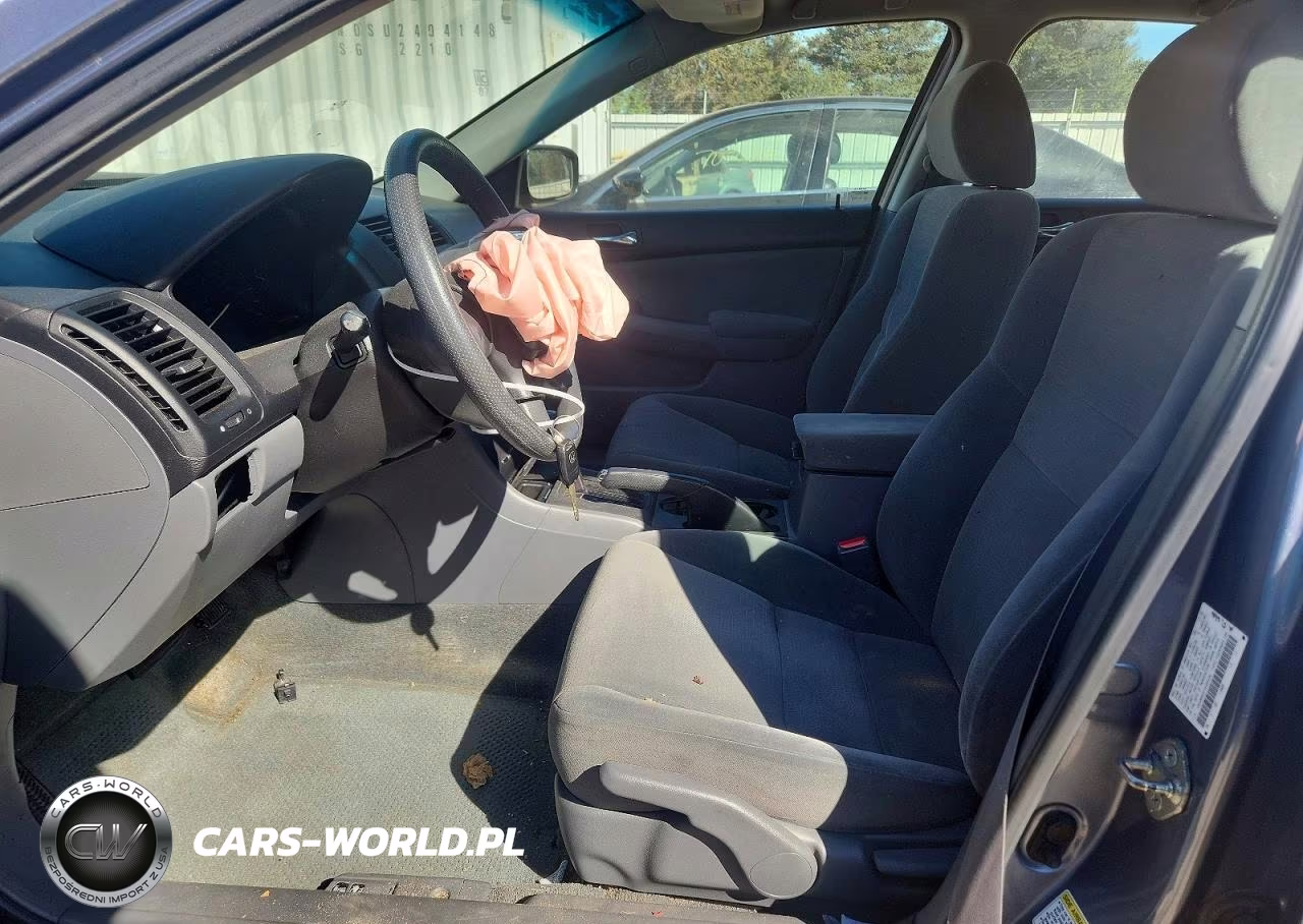 2007 Honda Accord Lx VIN:1HGCM56447A055226 - 7