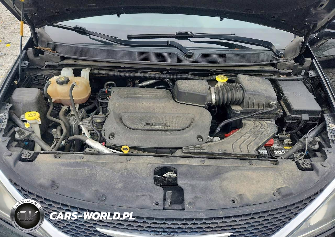 2019 Chrysler Pacifica Touring L VIN:2C4RC1BG5KR651602 - 12