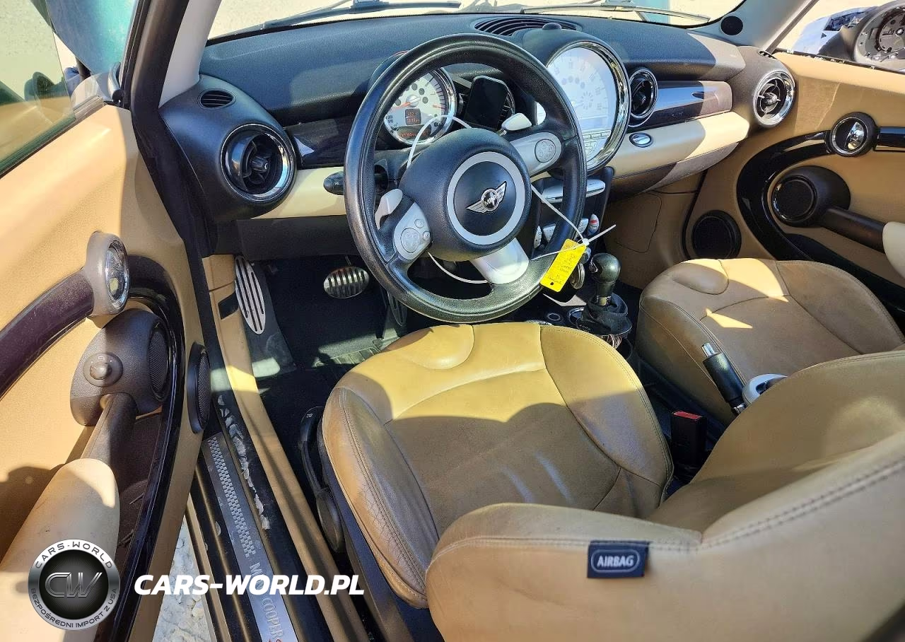 2008 Mini Cooper S VIN:WMWMF73598TV38705 - 8
