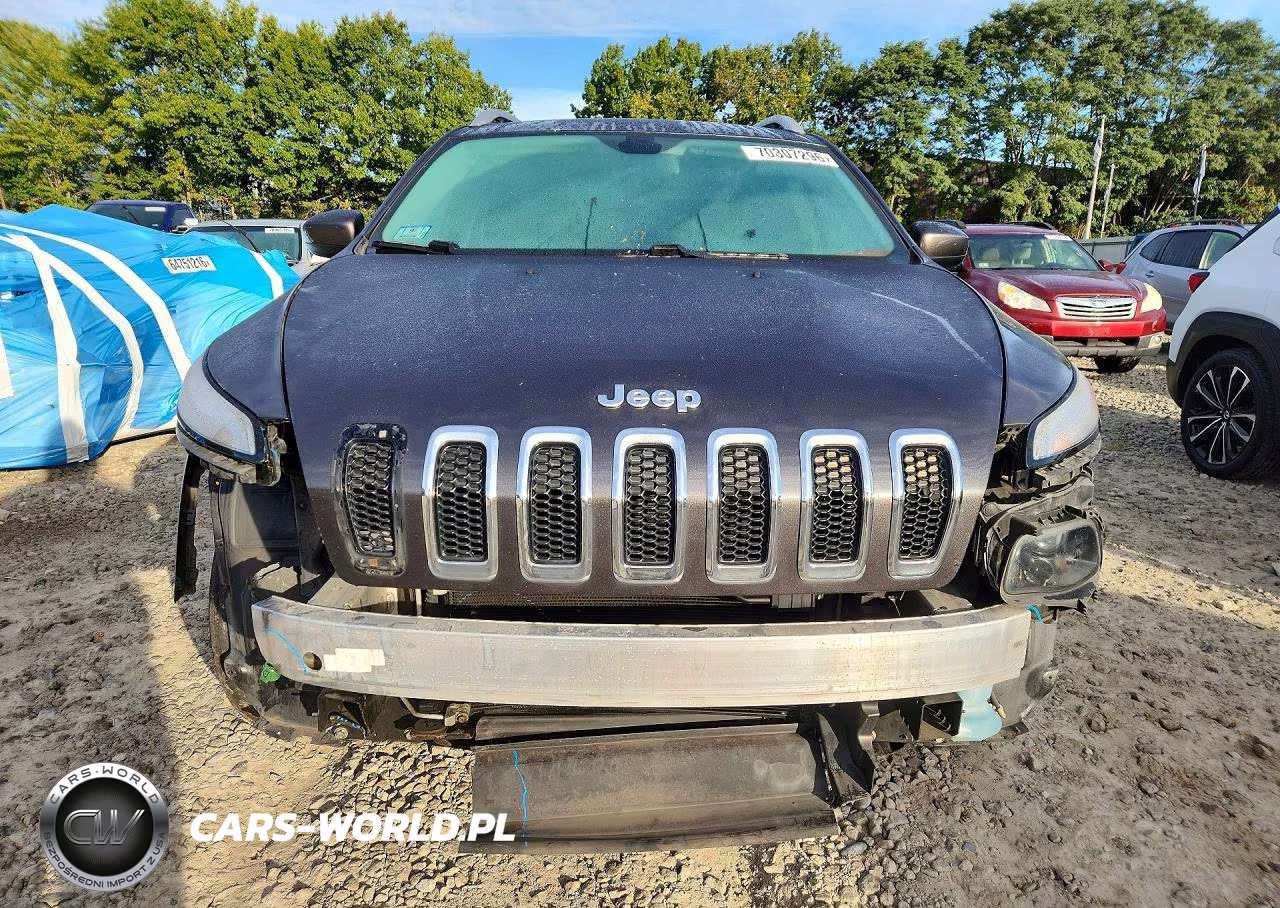 2017 Jeep Cherokee Latitude VIN:1C4PJMCB6HW564647 - 5