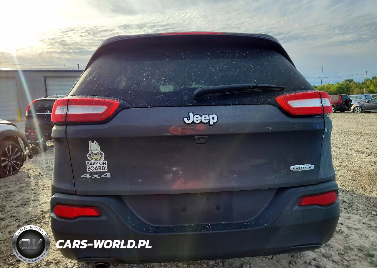 2017 Jeep Cherokee Latitude VIN:1C4PJMCB6HW564647 - 6
